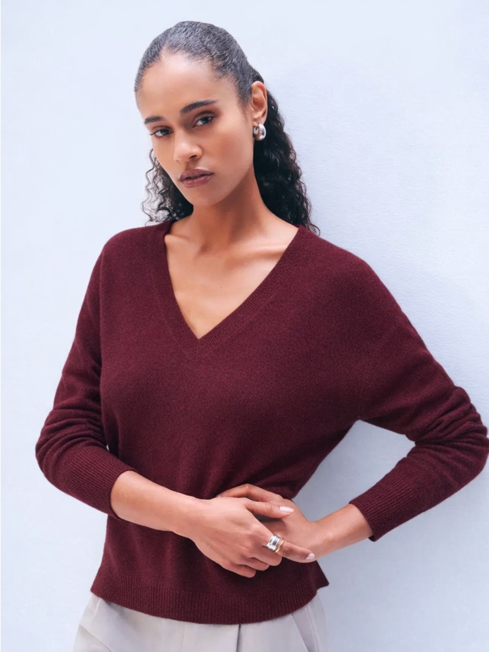 White + Warren Cashmere V-Neck Sweater - Size XS - Burgundy - Minimalist Luxury